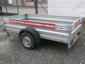 Prívesný vozík bez colnej plachty
